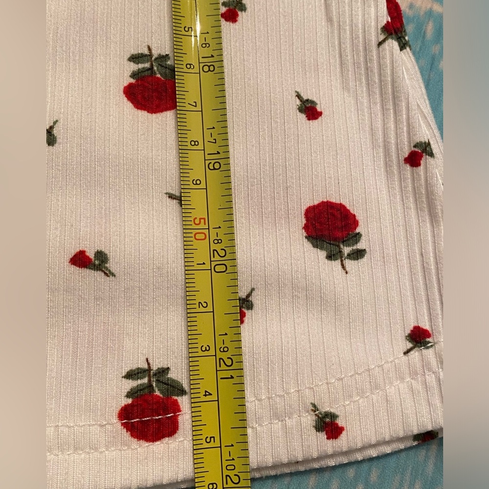 Flower 🌺 Tank - Picture 3 of 8
